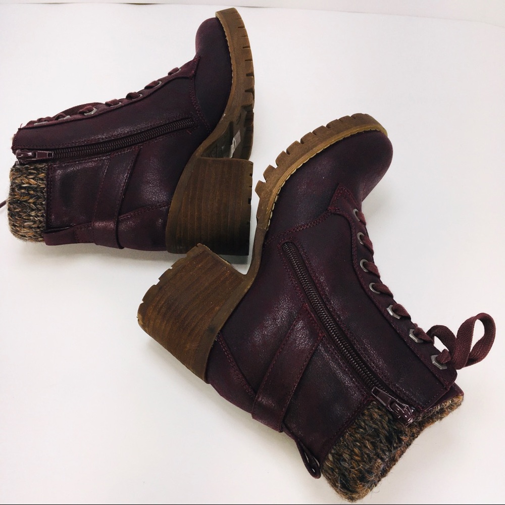 Carlos Santana Gibson Wine Women's Ankle Boot - Picture 6 of 12